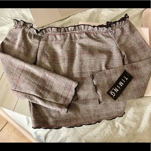 Off-the-shoulder Crop Top